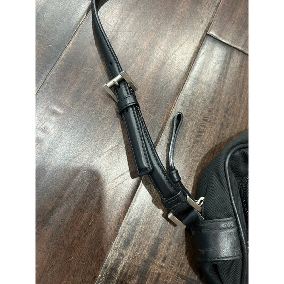 Coach Black Crossbody Bag Leather Adjustable Strap Zipper Compartments Y2K - Picture 5 of 13